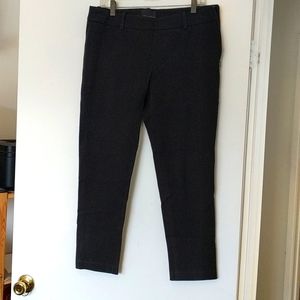 Capri pants with side zipper and narrow legs